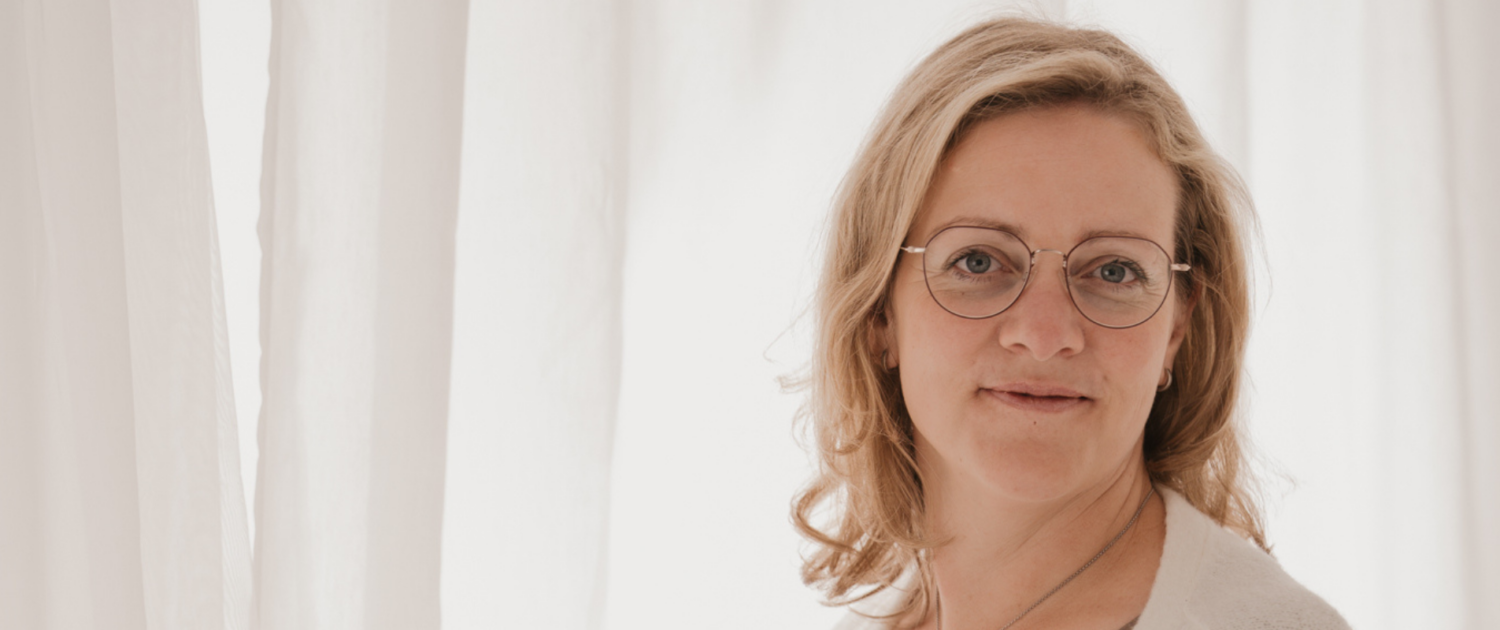 Claudia Sontheimer, Heilpraktikerin und Yoga-Therapeutin